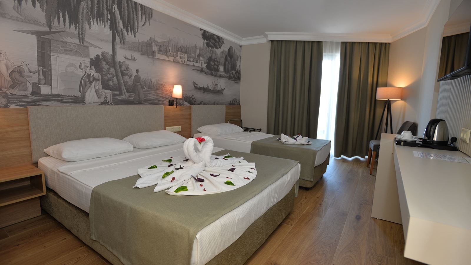 rooms-standard-room-side-sea-view