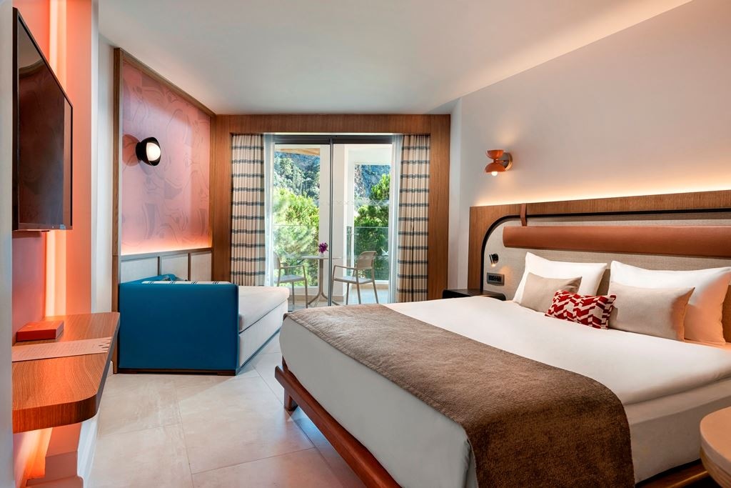 rooms-deluxe-connection-rooms-land-view