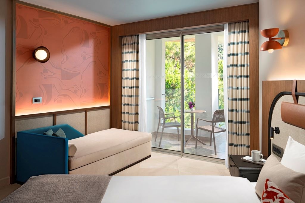 rooms-deluxe-connection-rooms-land-view