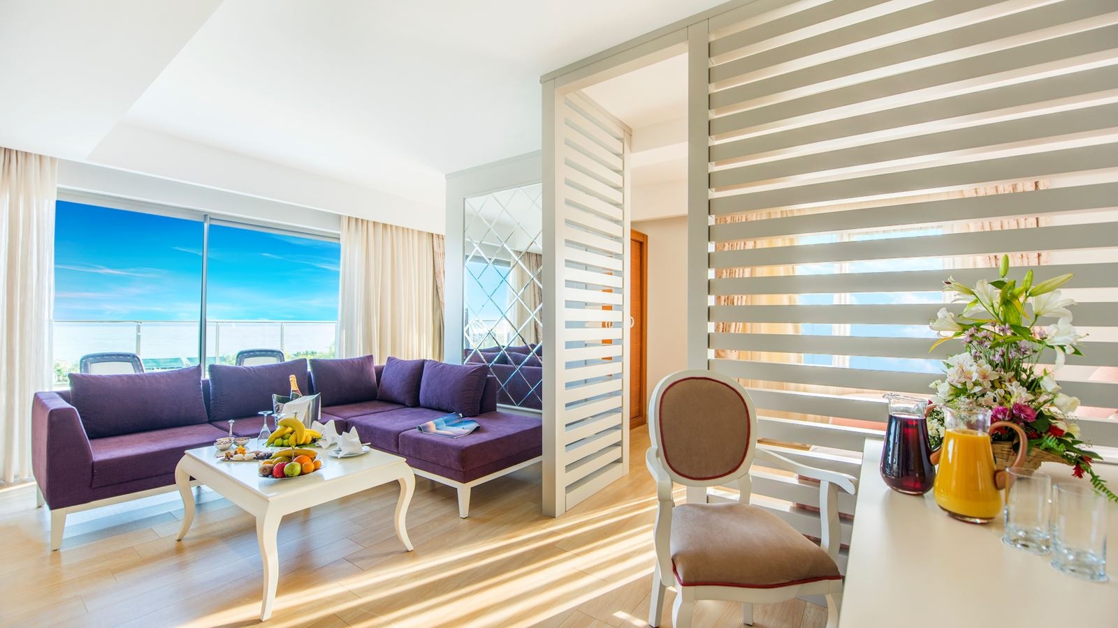 rooms-king-suit-2-bedrooms