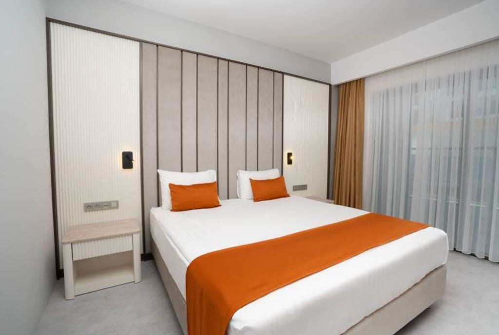 rooms-coral-family-room