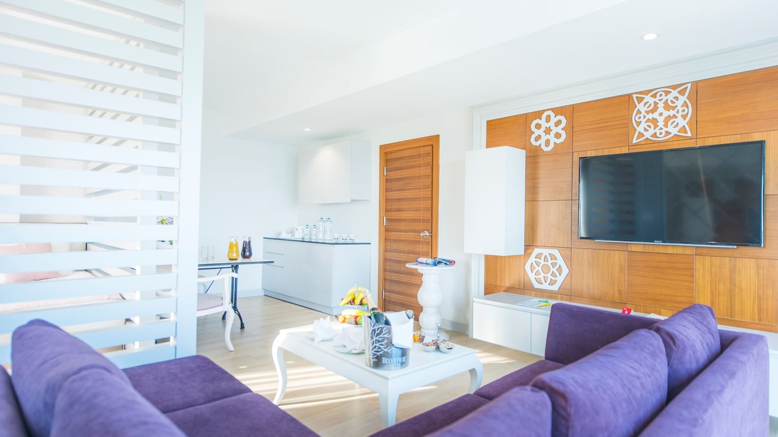 rooms-king-suit-2-bedrooms