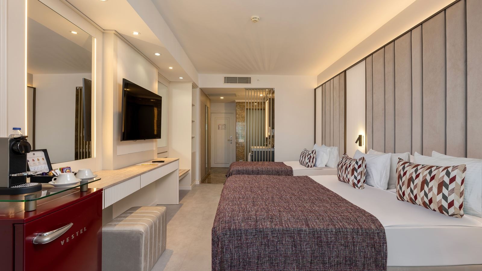 rooms-standard-room-land-view
