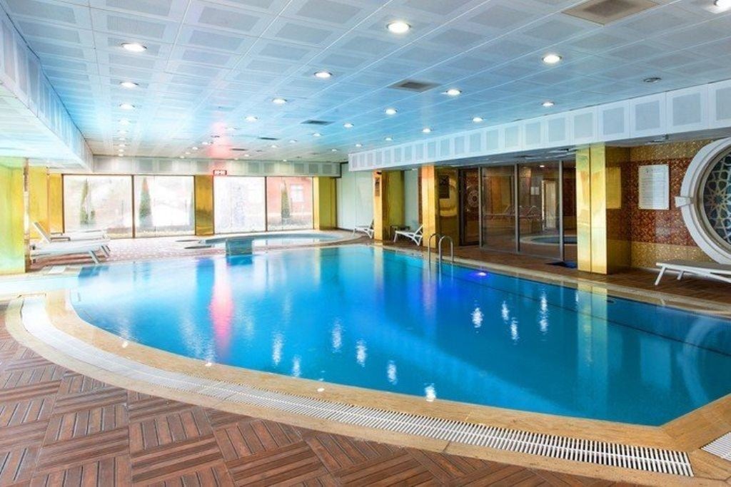 pools-indoor-pool