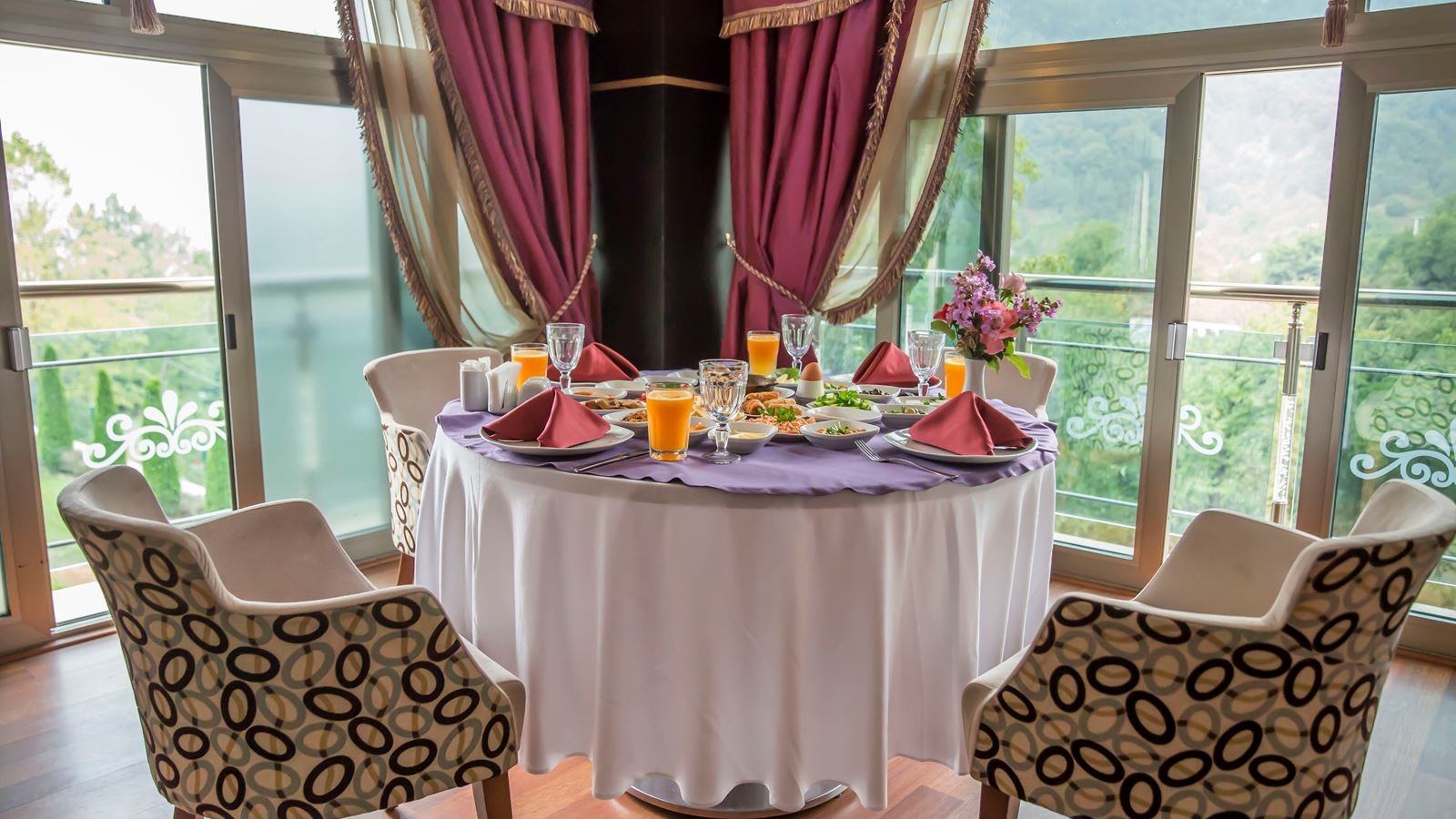 restaurants-ana--restaurant