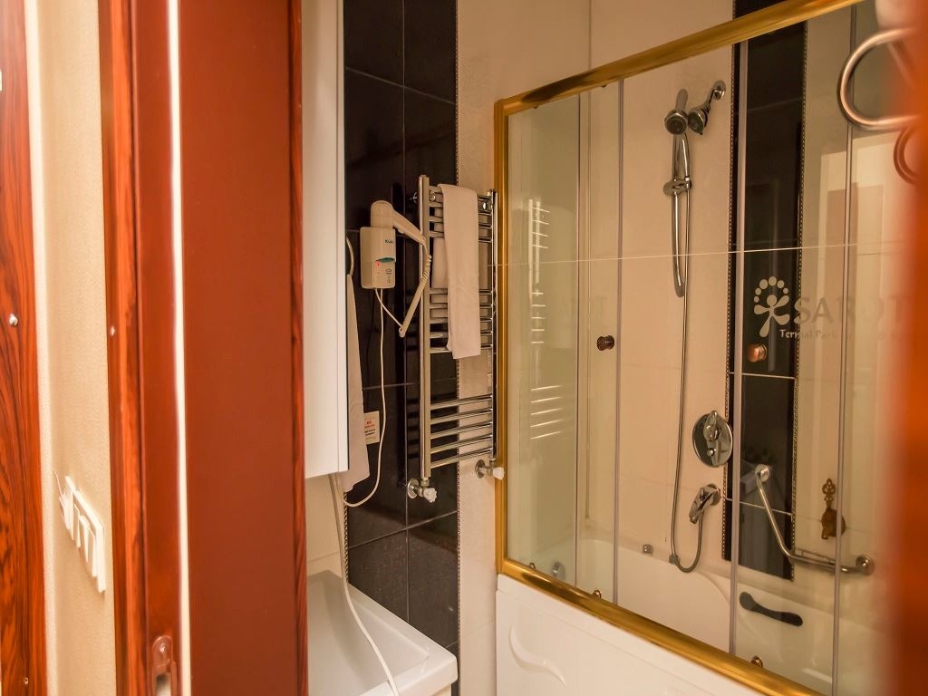 rooms-premium-suit-oda