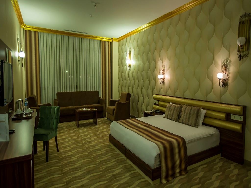 rooms-premium-suit-oda