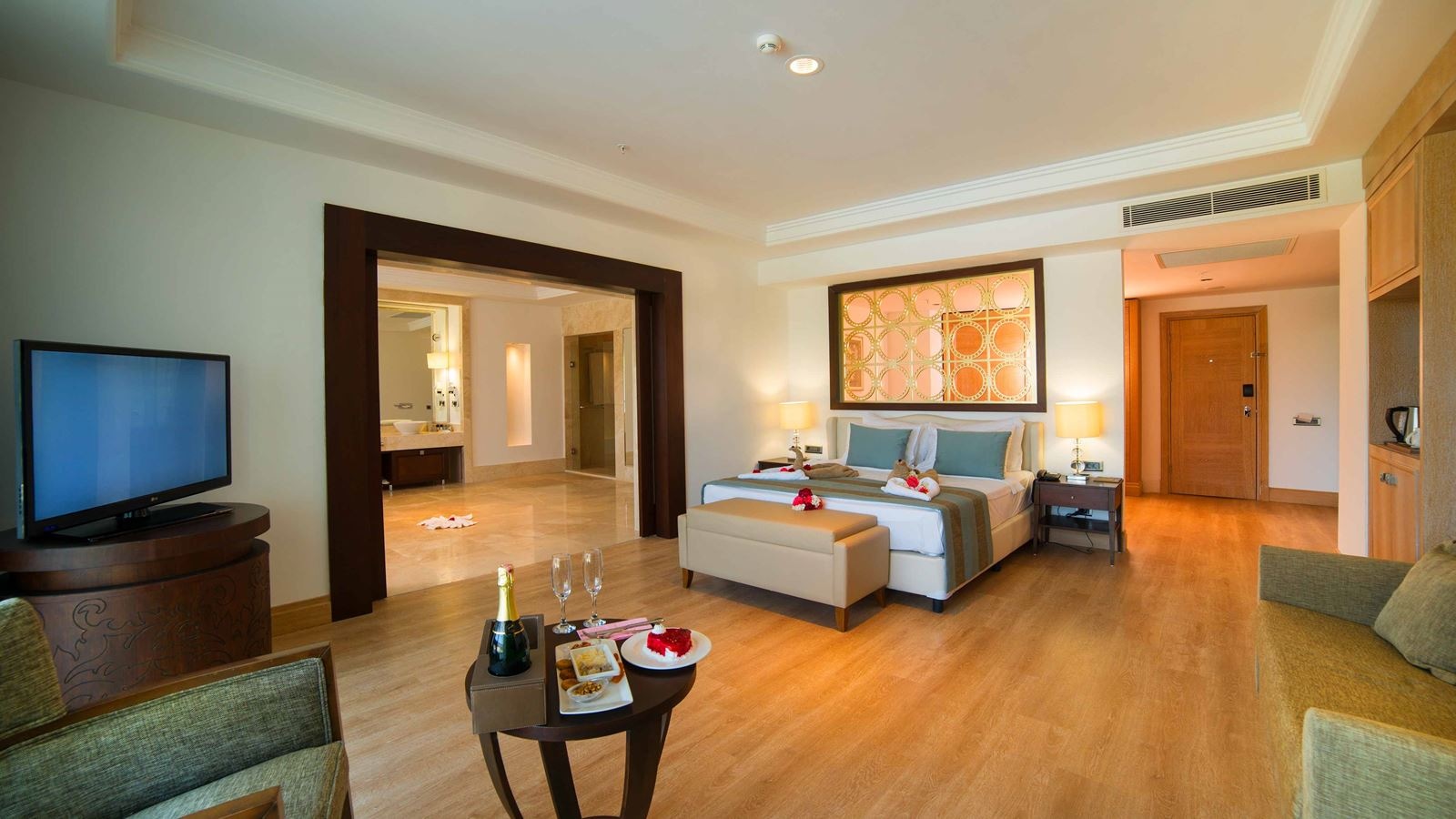 rooms-honeymoon-executive-suite