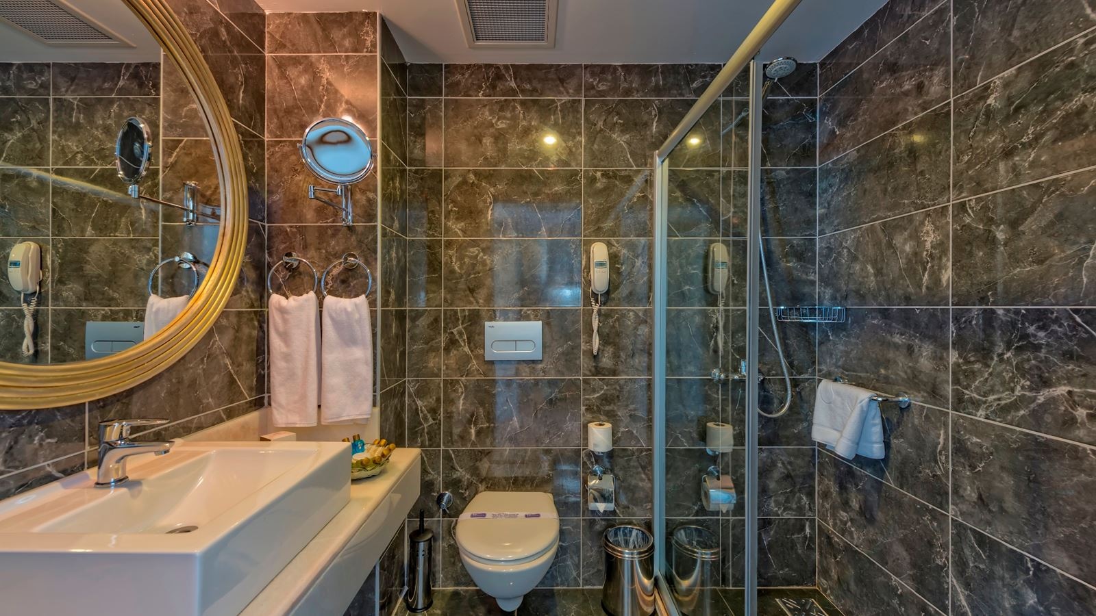 rooms-standard-room-land-view