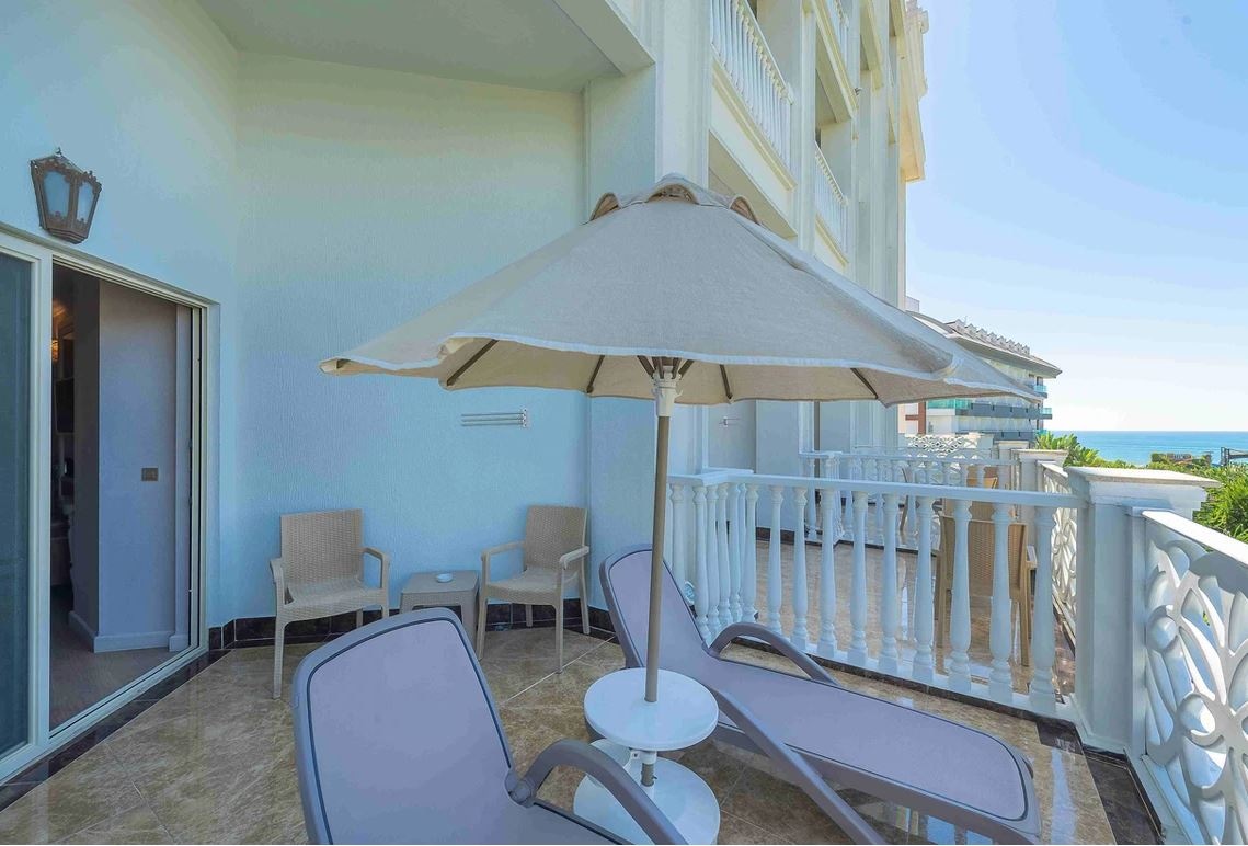 rooms-standard-room-with-terrace