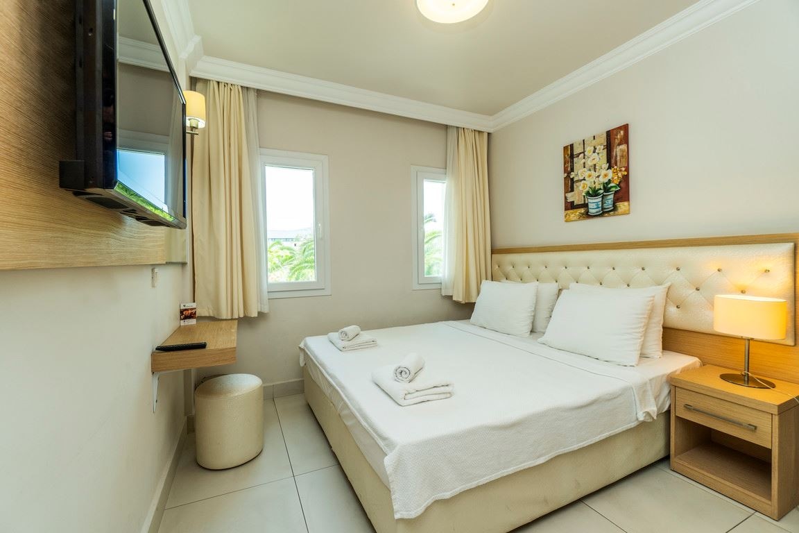 rooms-standard-room-land-view