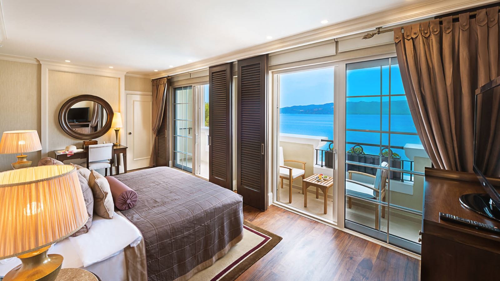 rooms-deluxe-connection-seaview