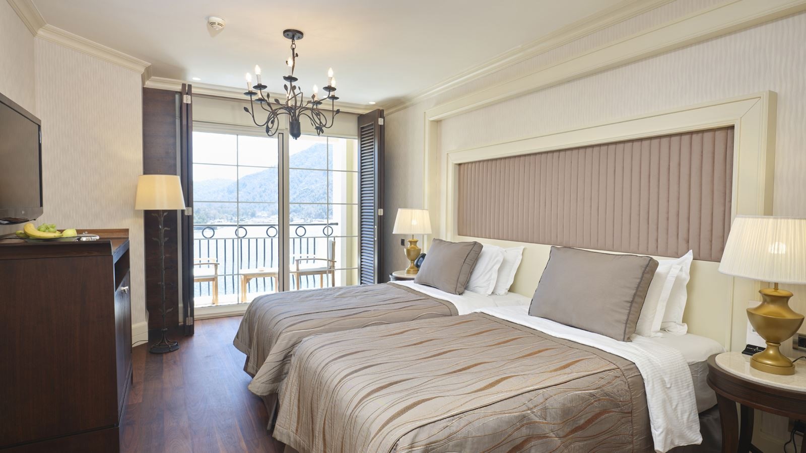 rooms-suite-room-seaview-main-building