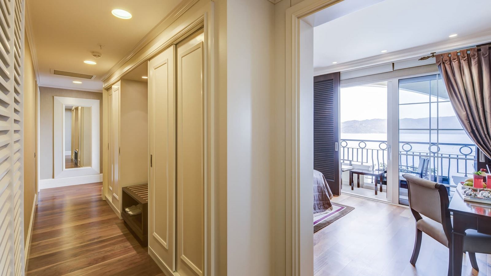 rooms-deluxe-connection-seaview