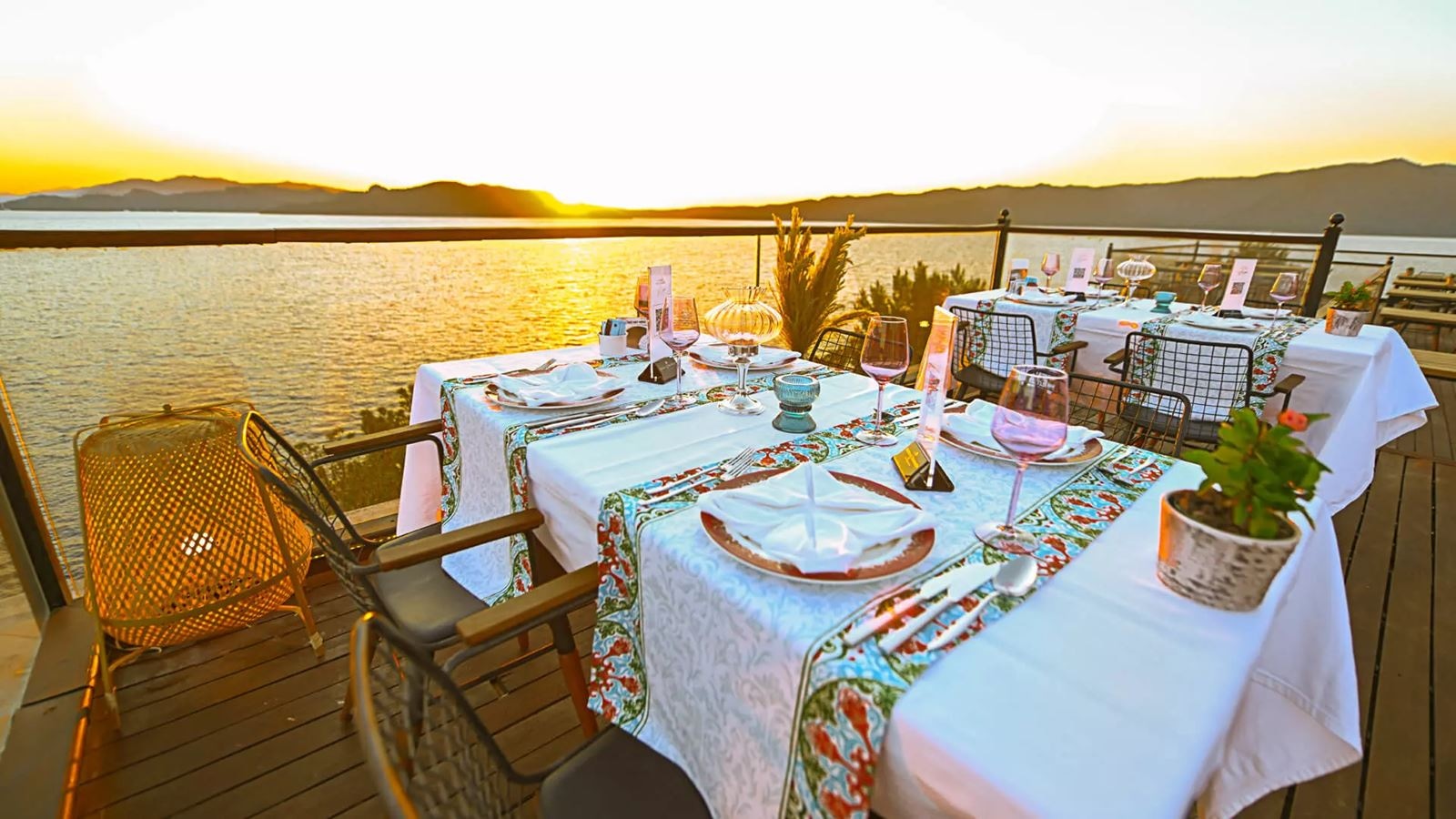 restaurants-restaurants