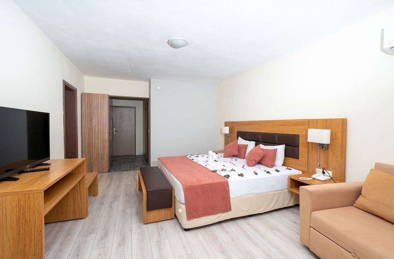 rooms-family-room