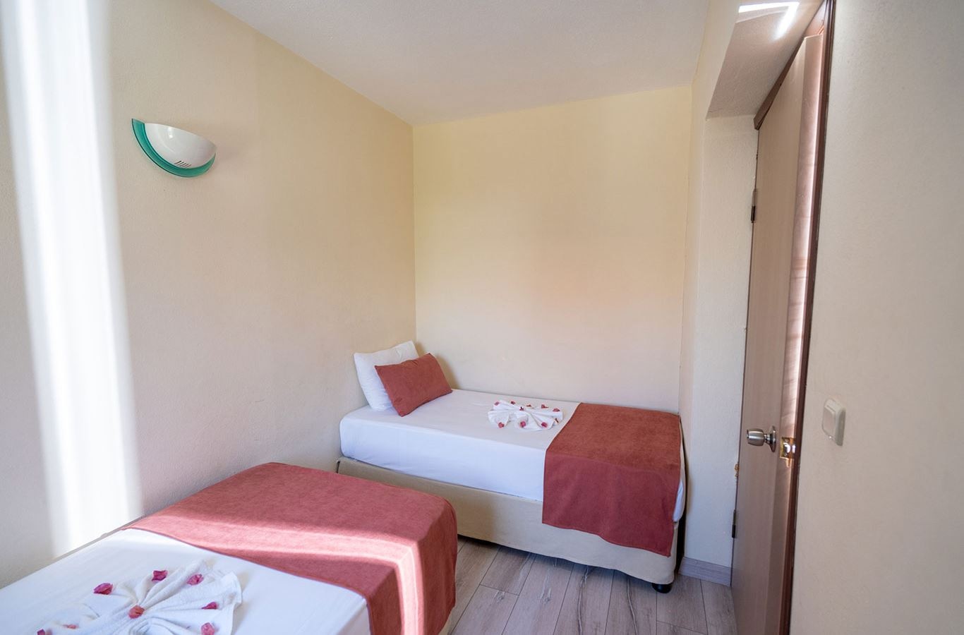 rooms-family-room