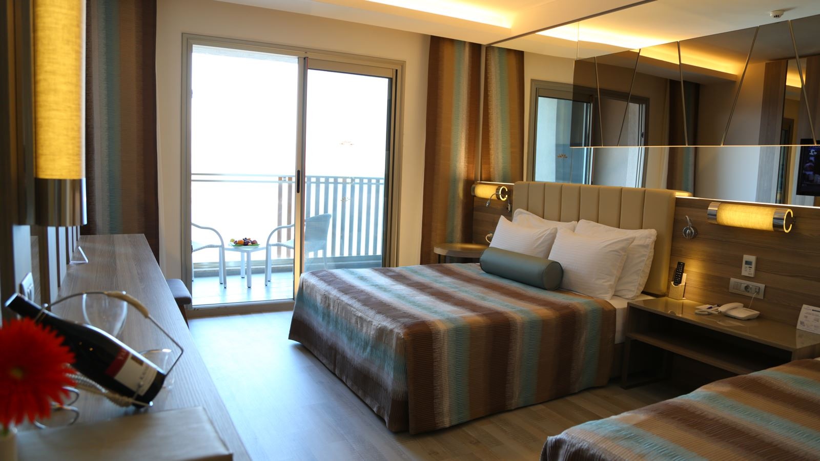 rooms-standard-land-view