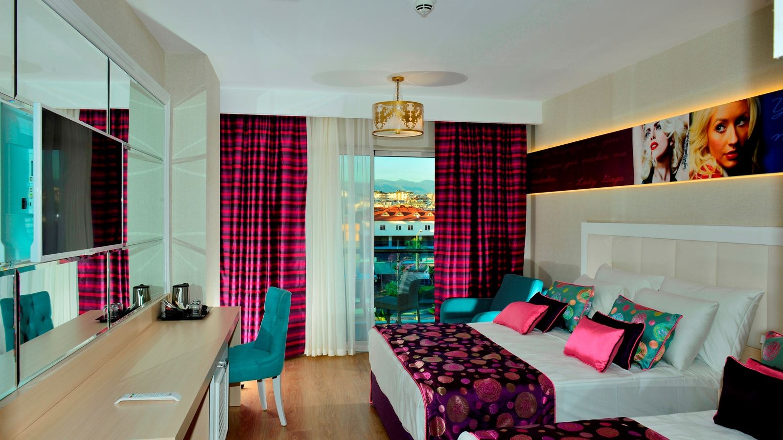 rooms-deluxe-room-land-view