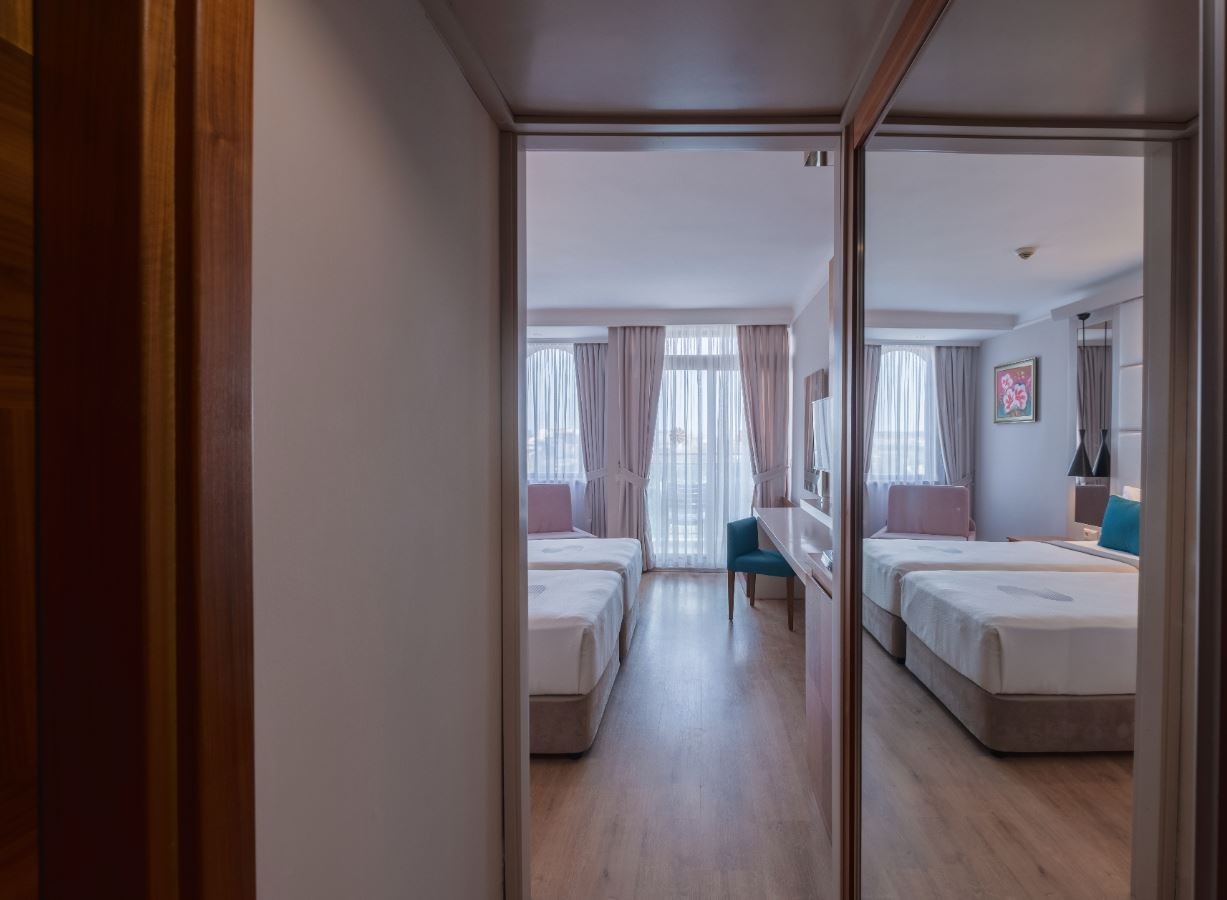 rooms-standard-room-land-view