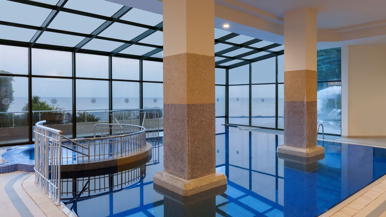 pools-indoor-pool