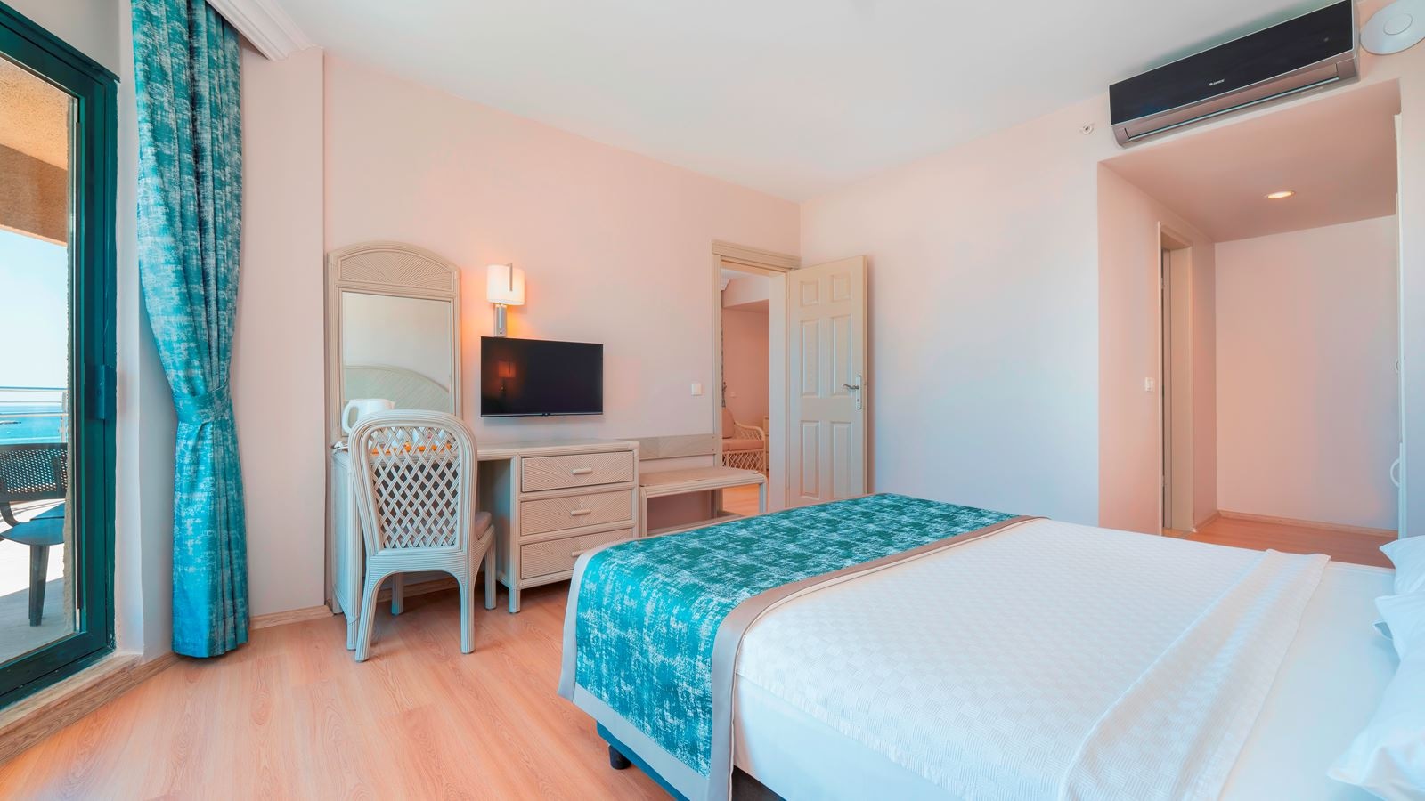 rooms-standard-room-sea-view