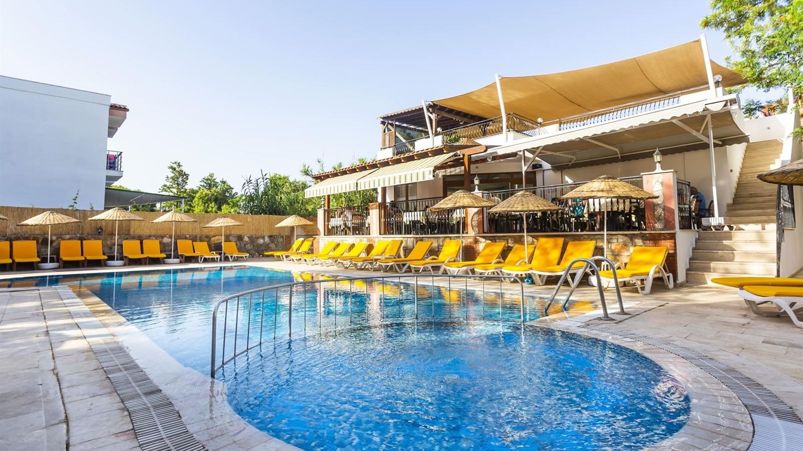 pools-outdoor-pool