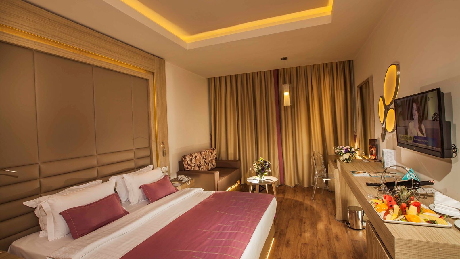 rooms-standard-room-land-view