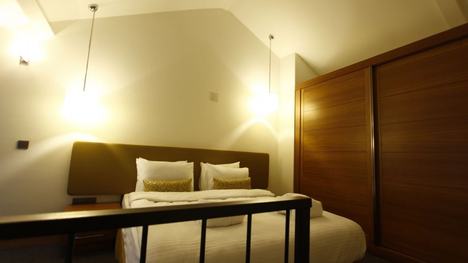 rooms-dubleks-suit