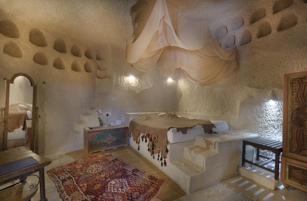 rooms-presidential-cave-suite
