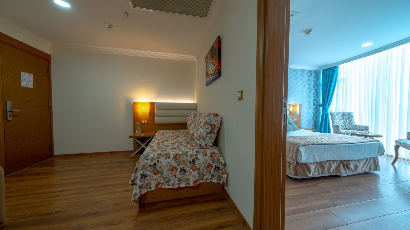 rooms-family-room-1-bedroom-balcony-or-terrace