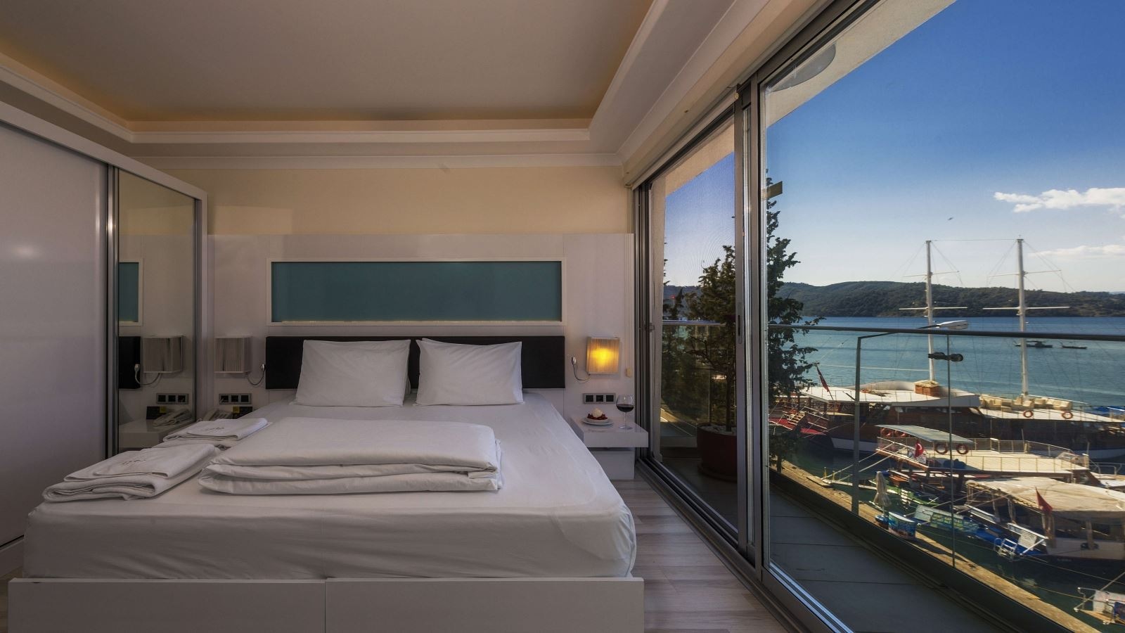rooms-standard-room-sea-view