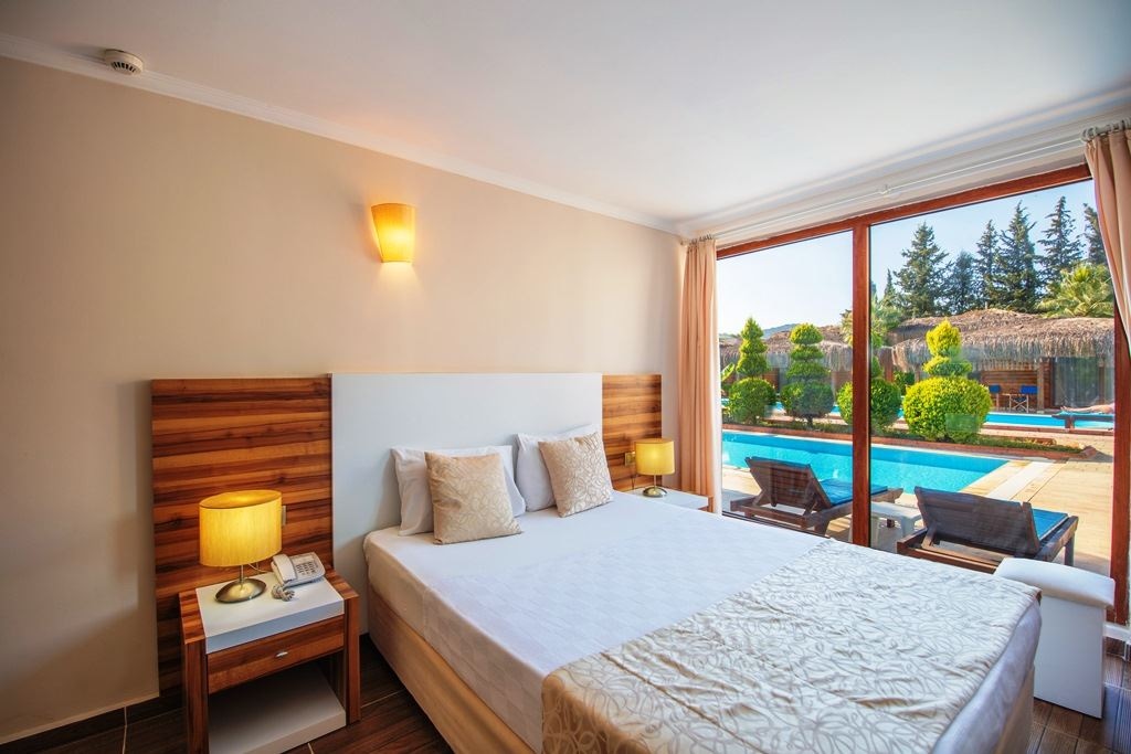 rooms-deluxe-suite-bungalow