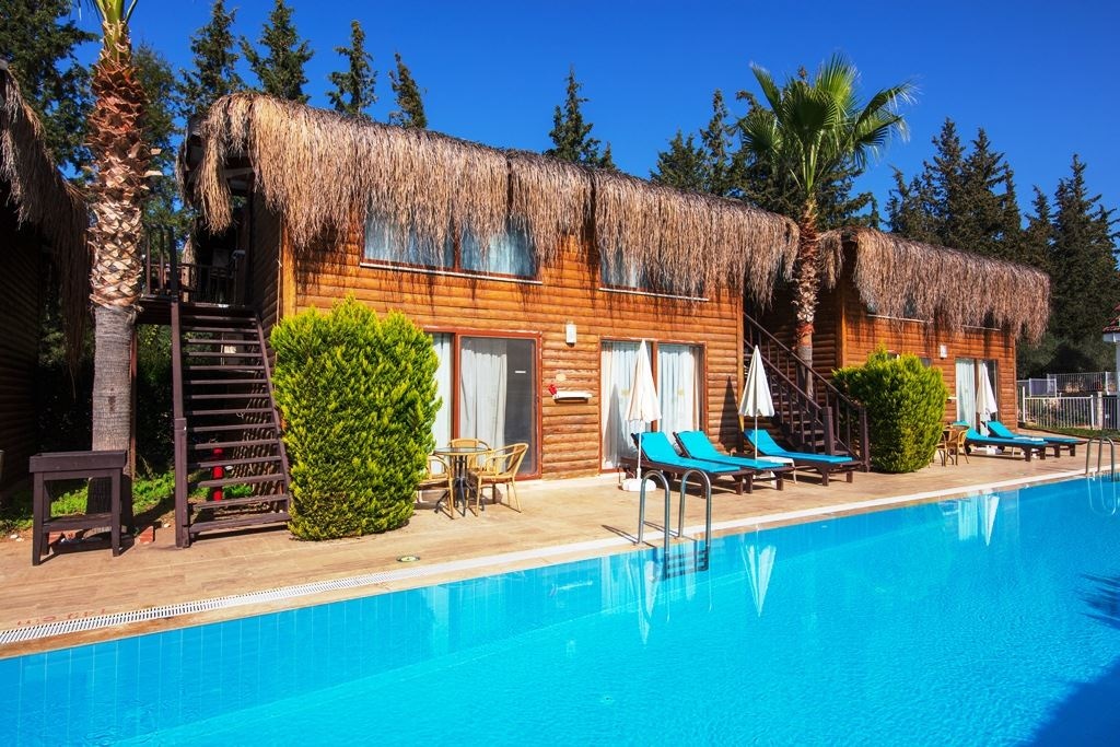 rooms-deluxe-suite-bungalow