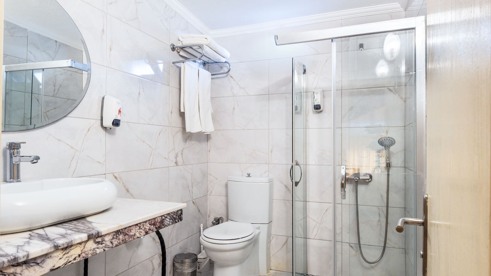 rooms-family-bungalow