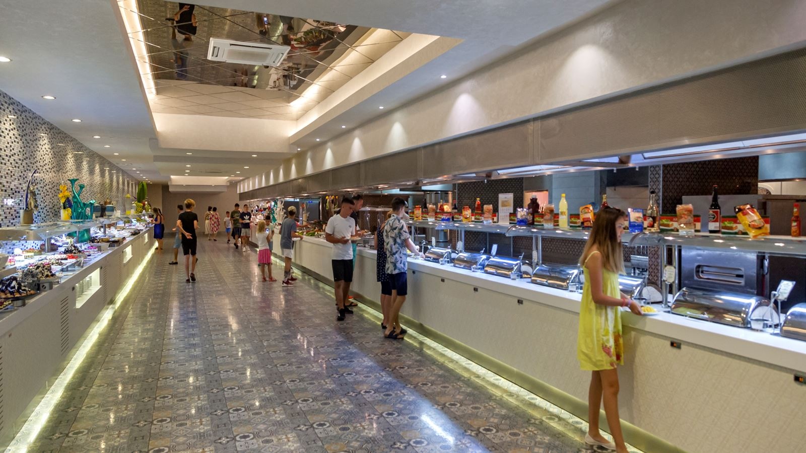 restaurants-taj-mahal-main-restaurant