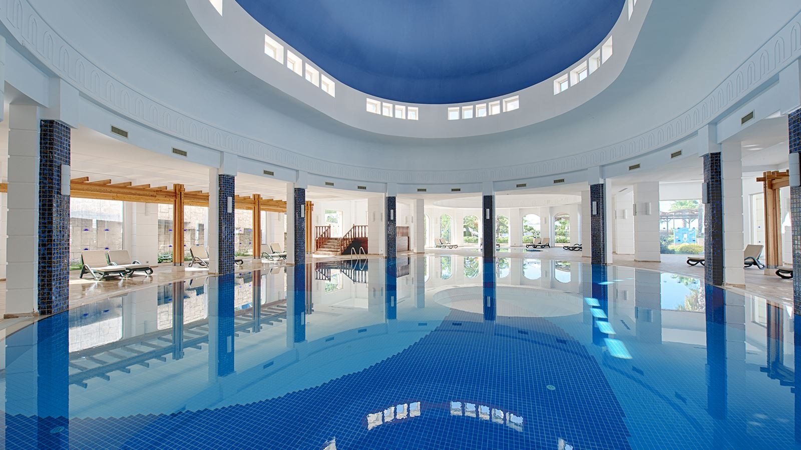 pools-indoor-pool