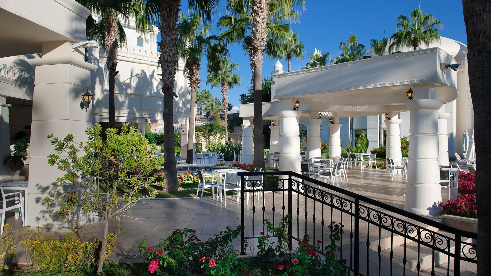 restaurants-luna-snack-restaurant