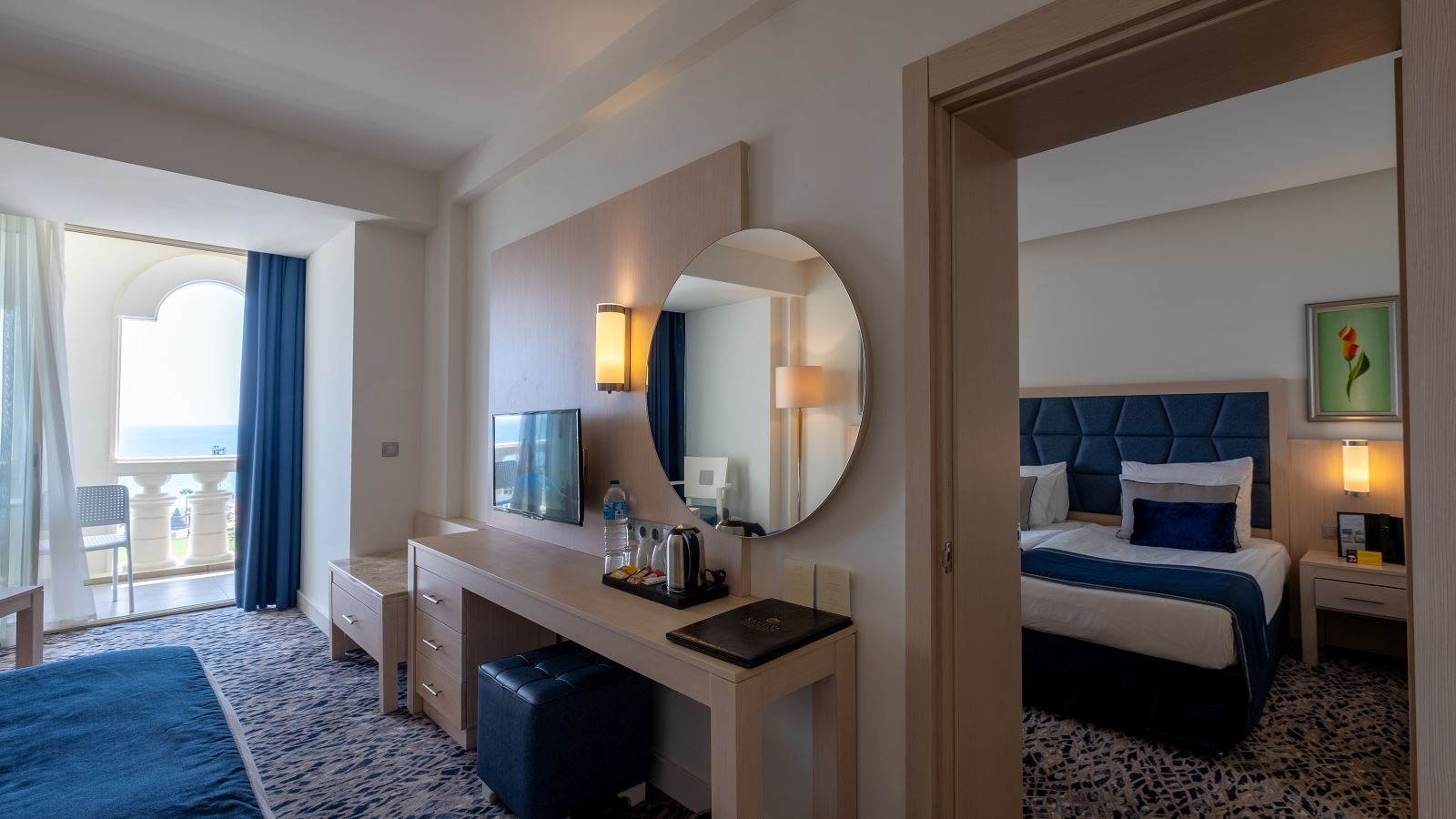 rooms-connection-room-garden-view