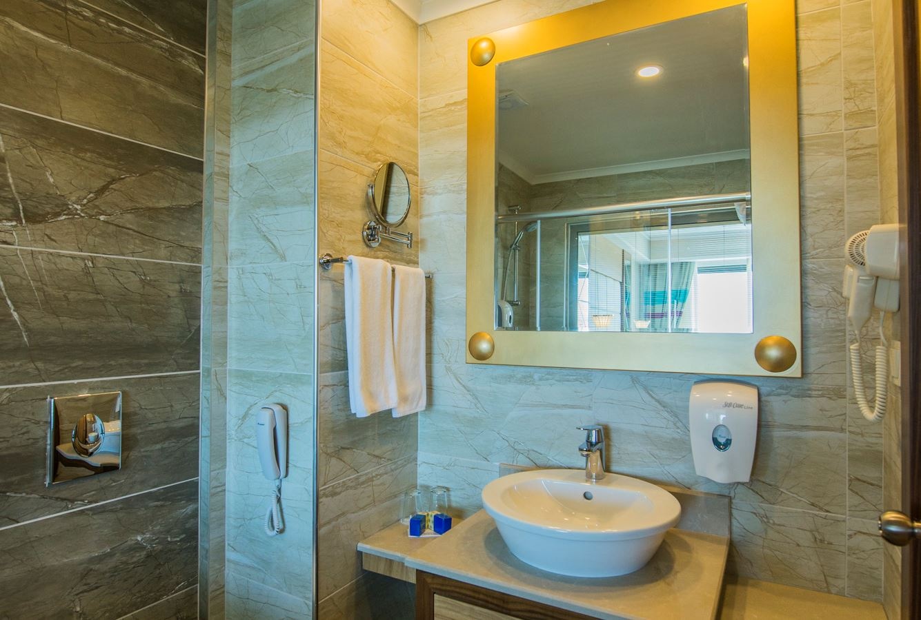 rooms-standard-room-with-balcony