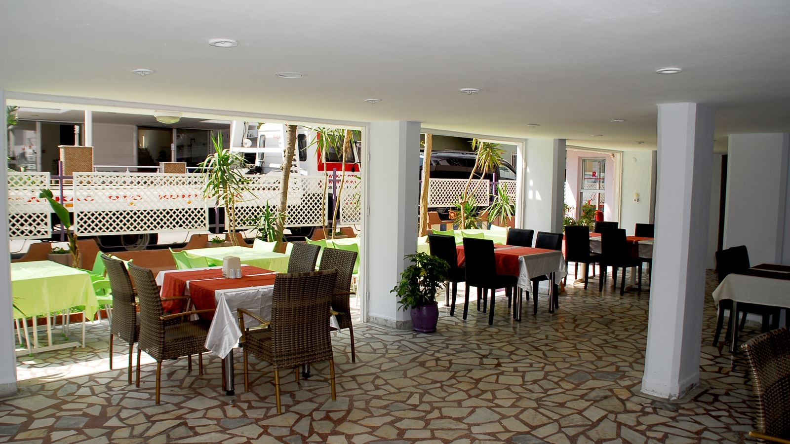 restaurants-main-restaurant