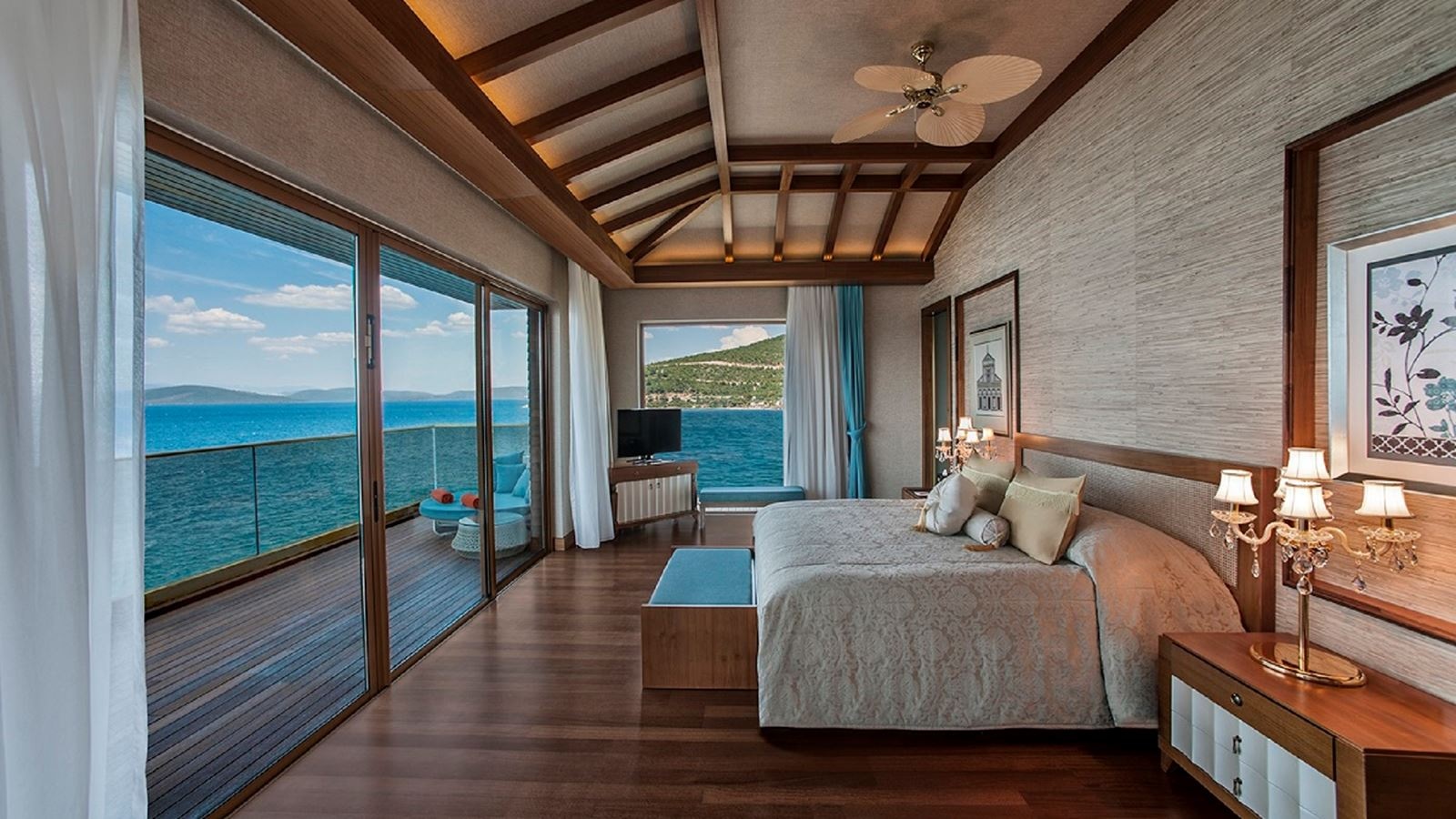 rooms-maldivian-villa-sea-view