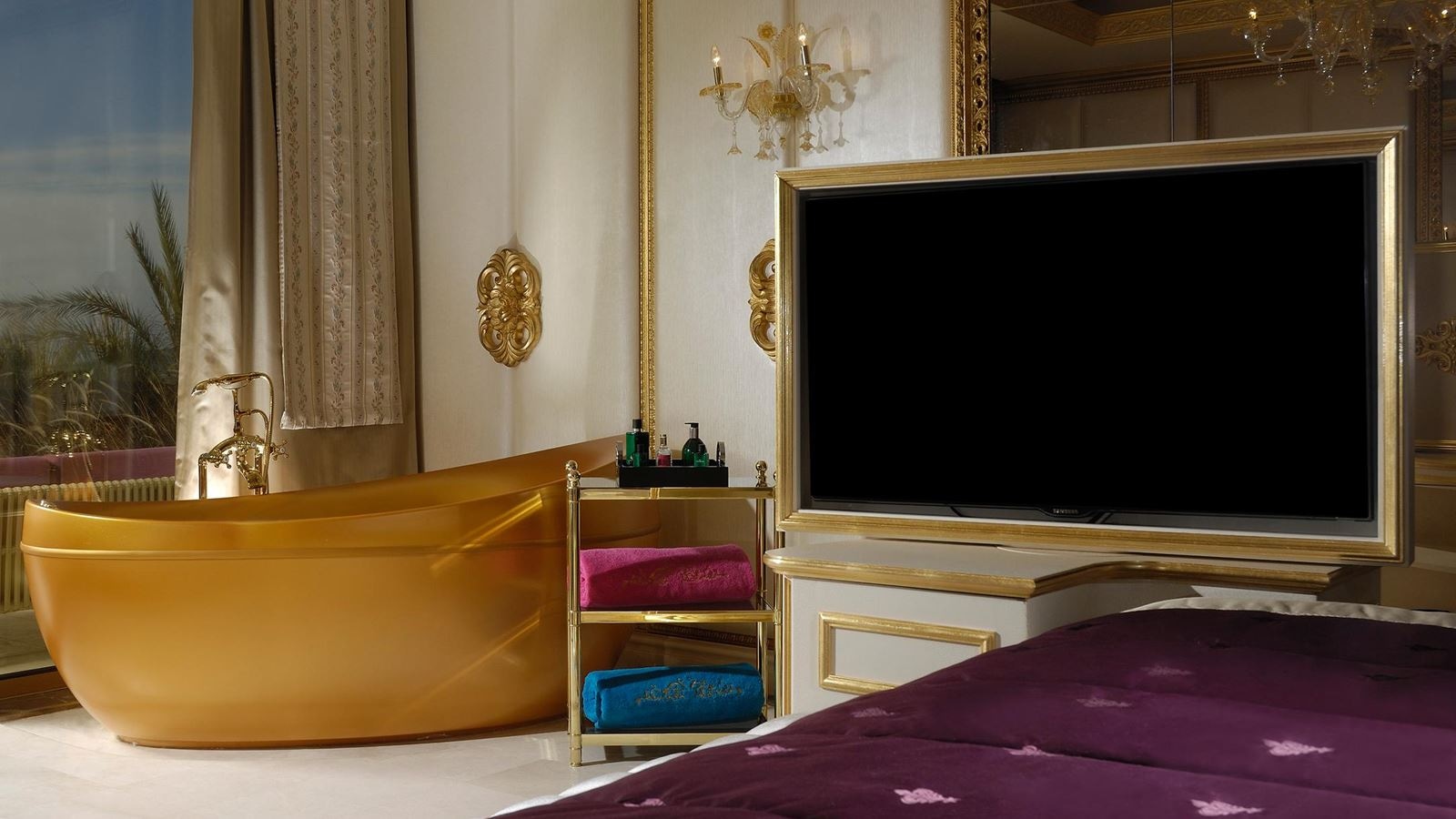 rooms-deluxe-room-swim-up-sea-view