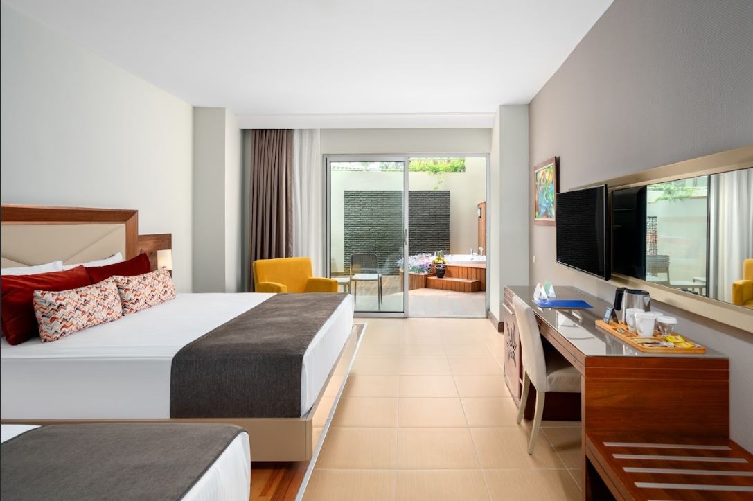 rooms-standart-jacuzzi-terrace