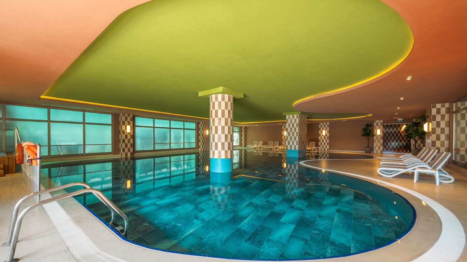 pools-indoor-pool