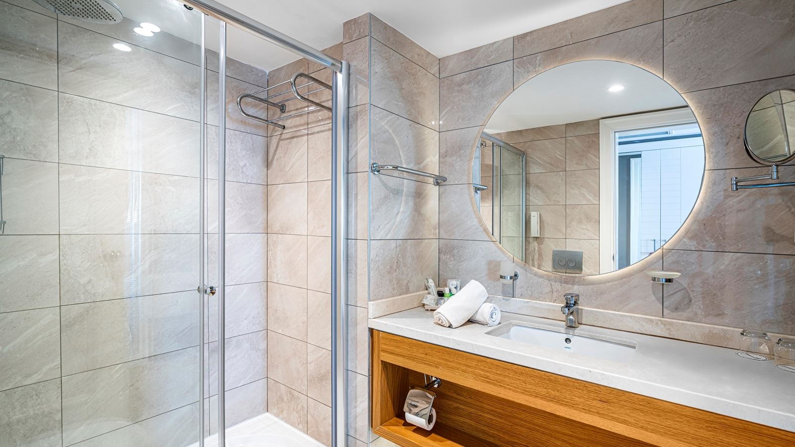 rooms-standart-room-land-view