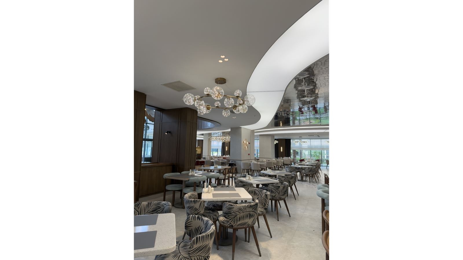 restaurants-daphne-ana-restaurant-buffet