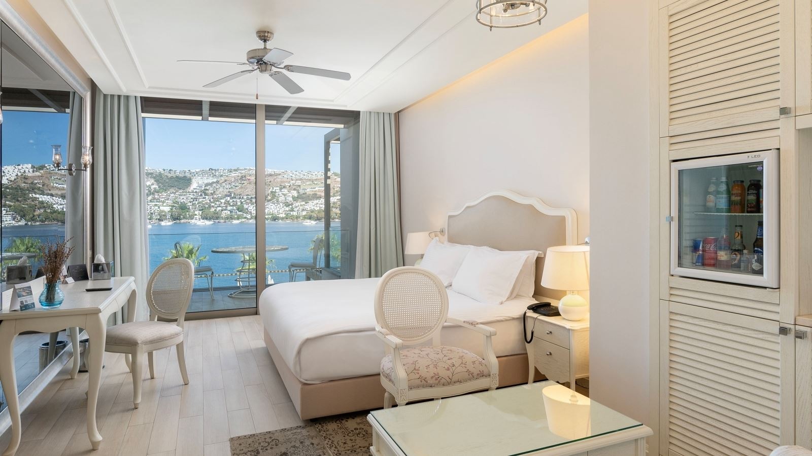 rooms-deluxe-king-or-twin-bed