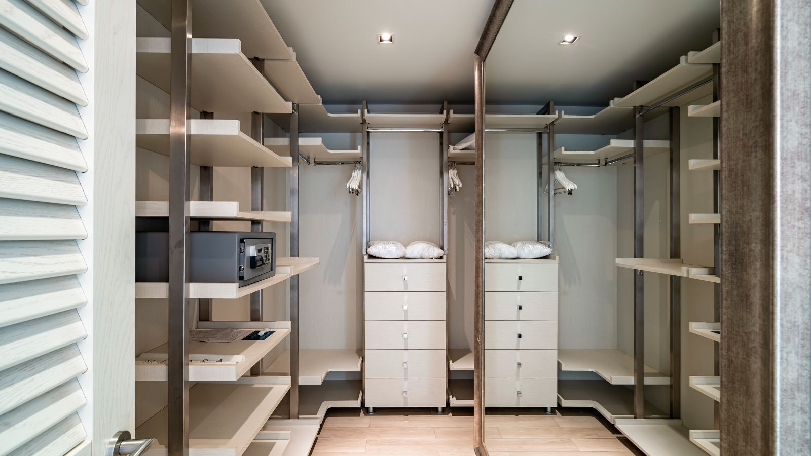 rooms-premium-queen-room