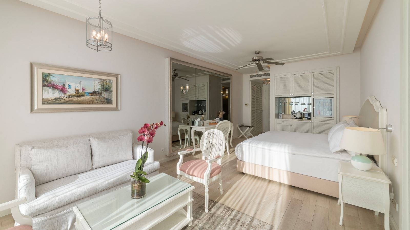 rooms-exclusive-suite-with-living-room-sea-view